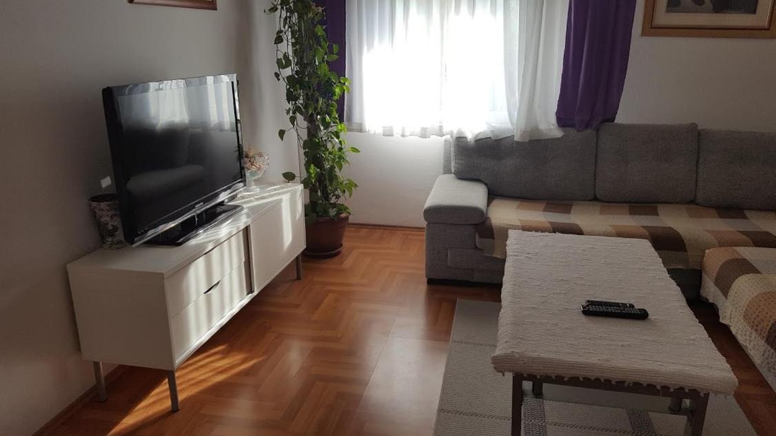 Apartmani Tonci Pag Pag Town Exterior foto