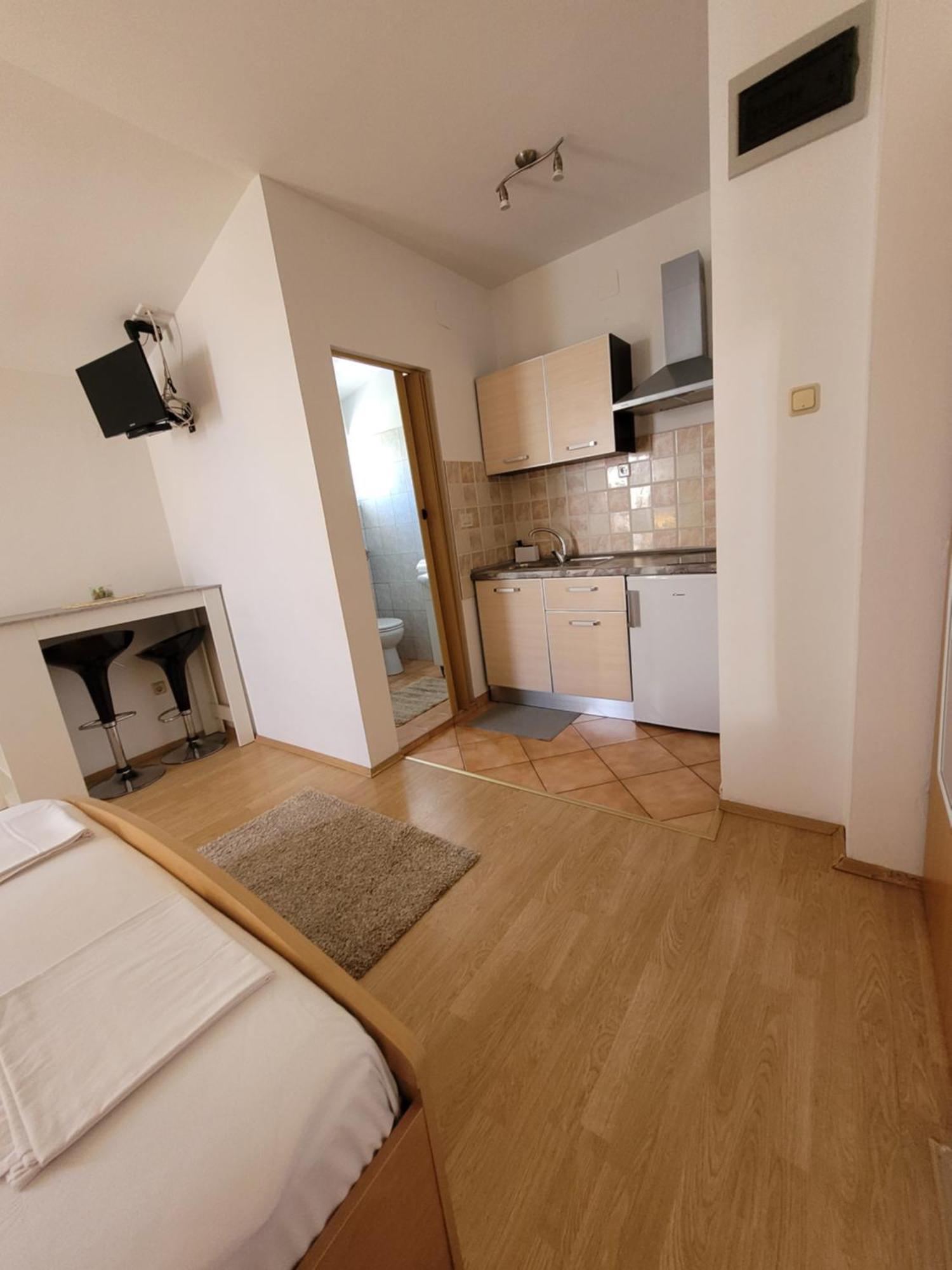 Apartmani Tonci Pag Pag Town Exterior foto